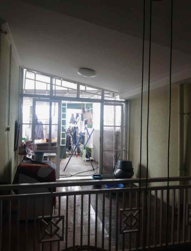 dijual rumah jl raya meruyung limo