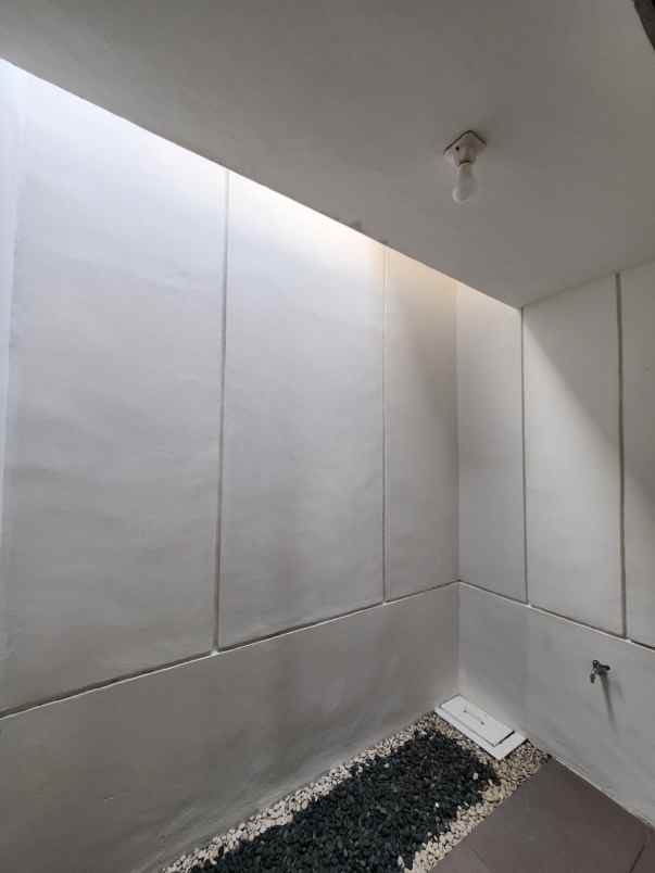 dijual rumah jl raya tigaraksa