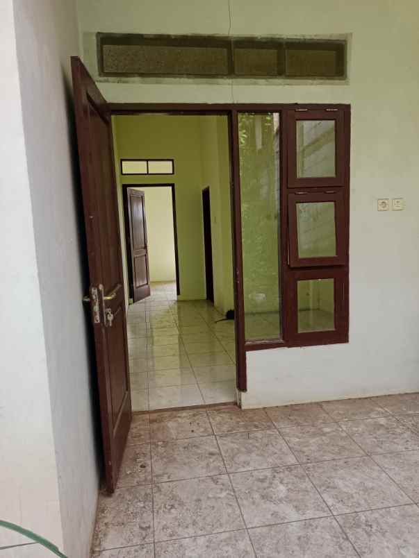 dijual rumah jl sukahati cibinong bogor