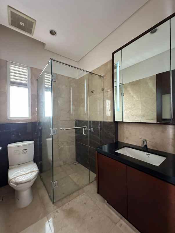 dijual rumah jl tb simatupang
