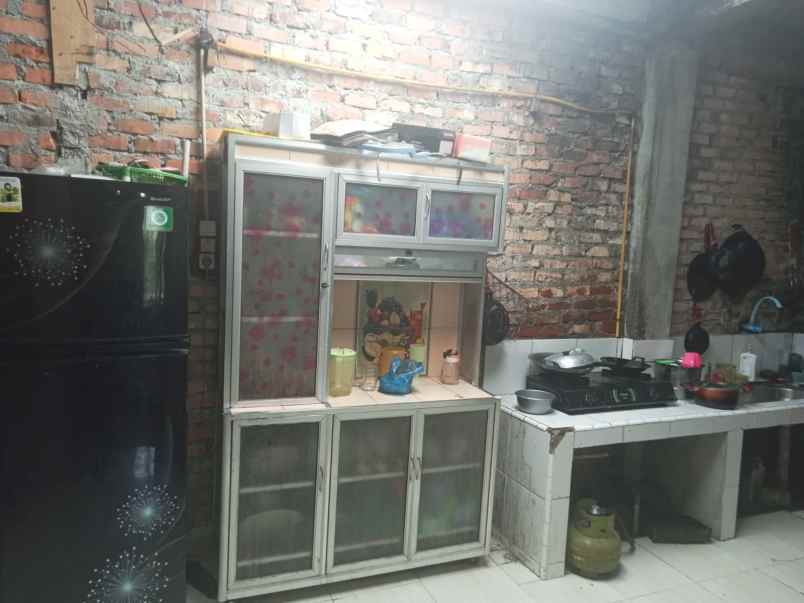 dijual rumah jl tengkubey