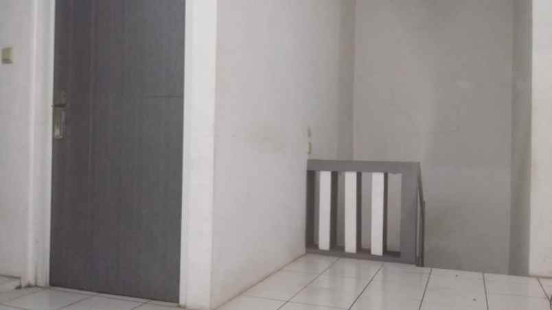 dijual rumah jl vila nusa indah 3