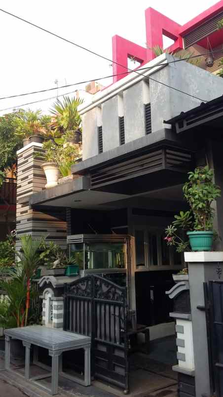 dijual rumah jl vila nusa indah 3