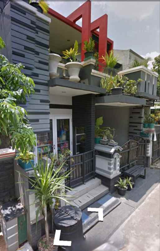 dijual rumah jl vila nusa indah 3