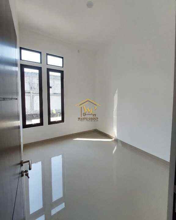 dijual rumah kadirojo purwomartani kec