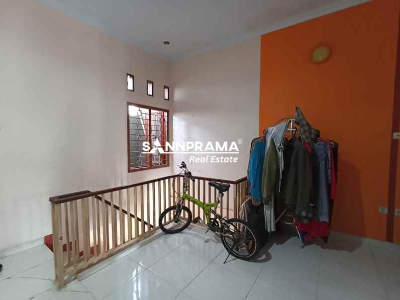 dijual rumah kalibaru