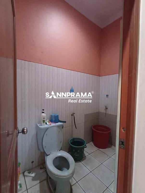 dijual rumah kalibaru