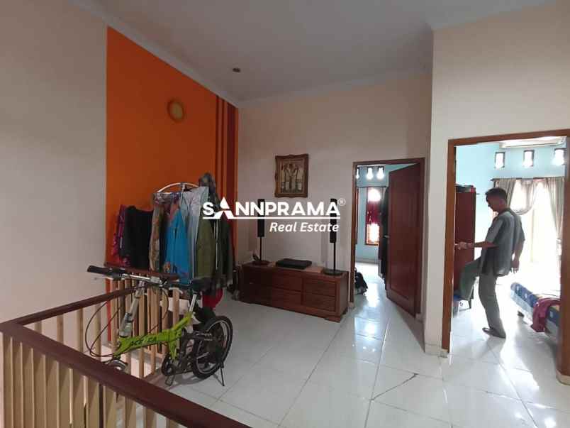 dijual rumah kalibaru