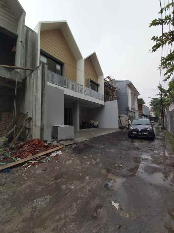 dijual rumah kalijudan