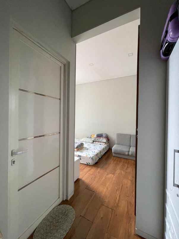 dijual rumah karang empat