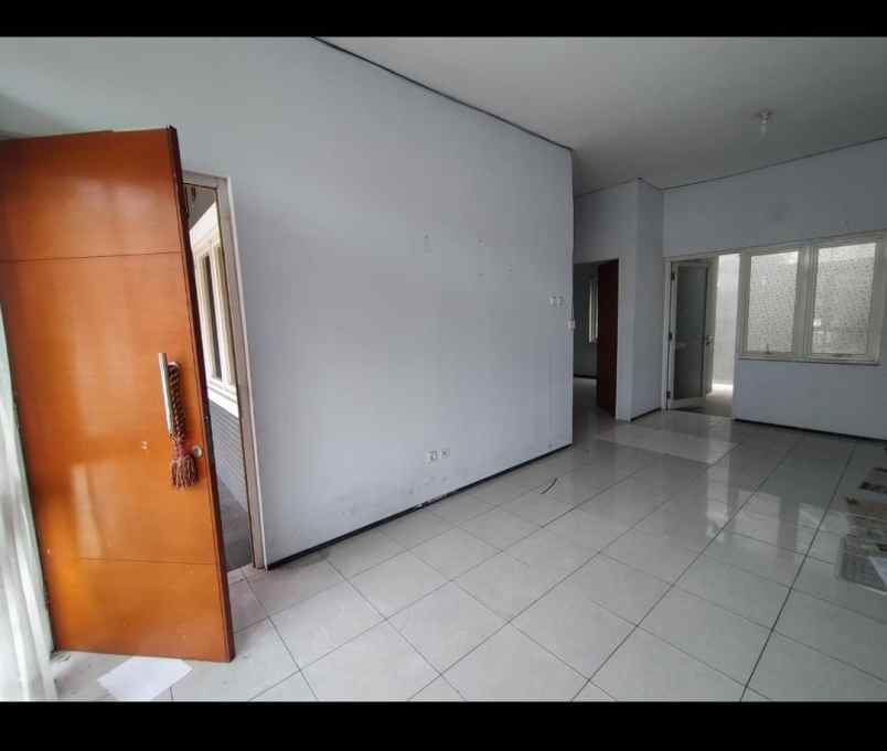 dijual rumah kawaluyaan