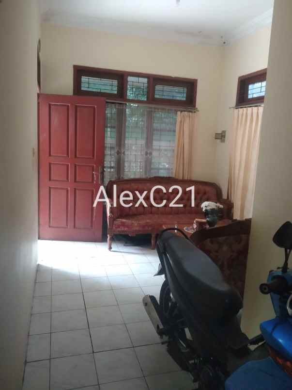 dijual rumah kebagusan