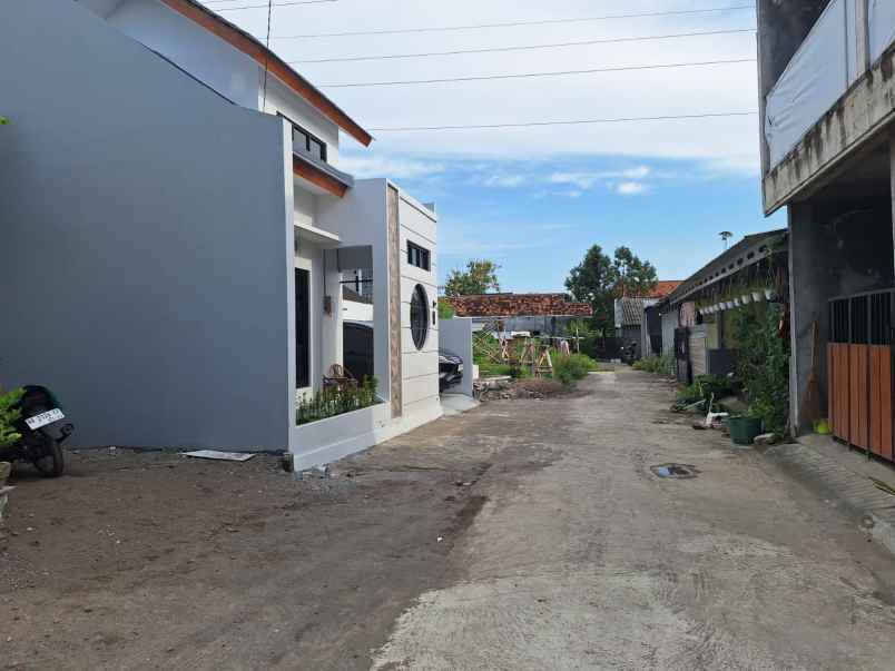 dijual rumah kepuh kulon kabupaten