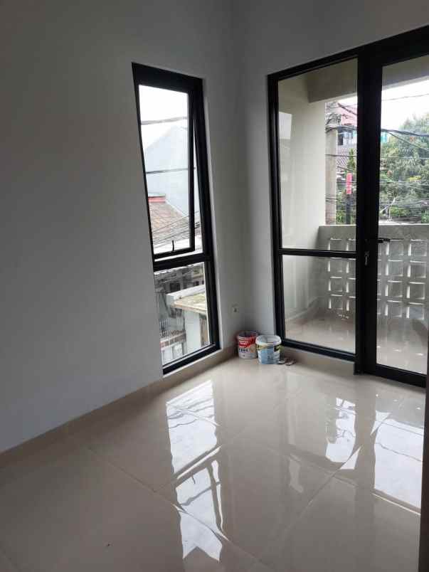 dijual rumah kiara sari permai