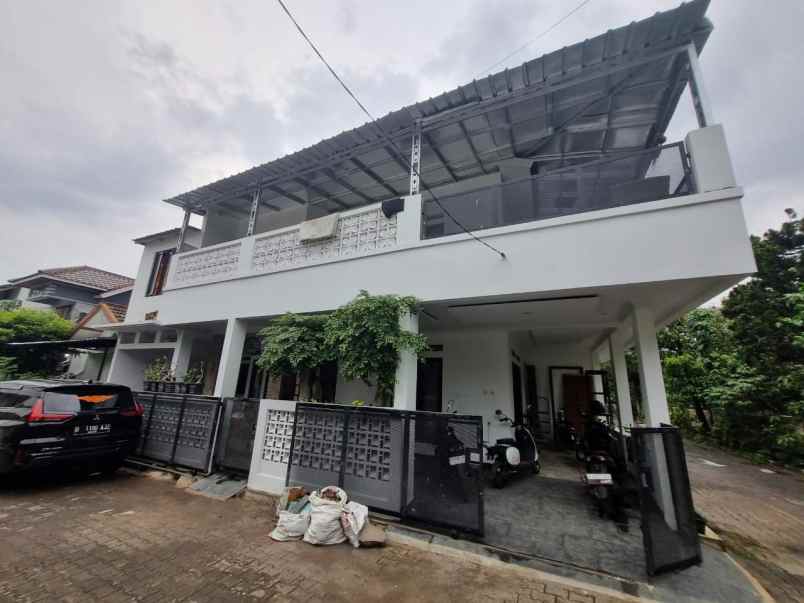 dijual rumah komp mulia graha buahbatu