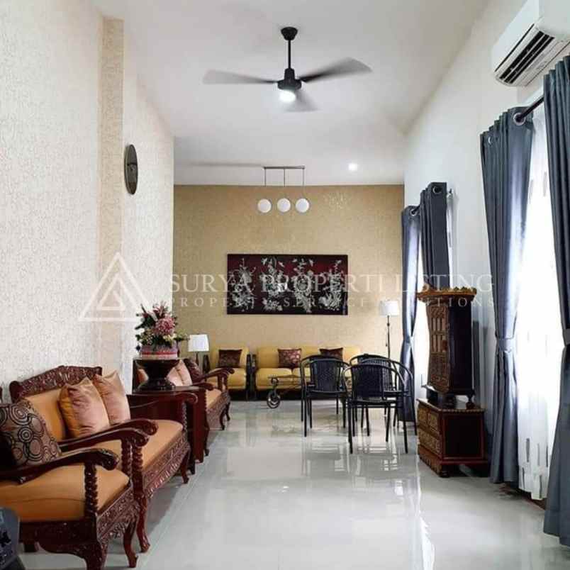 dijual rumah komplek kingstone palace