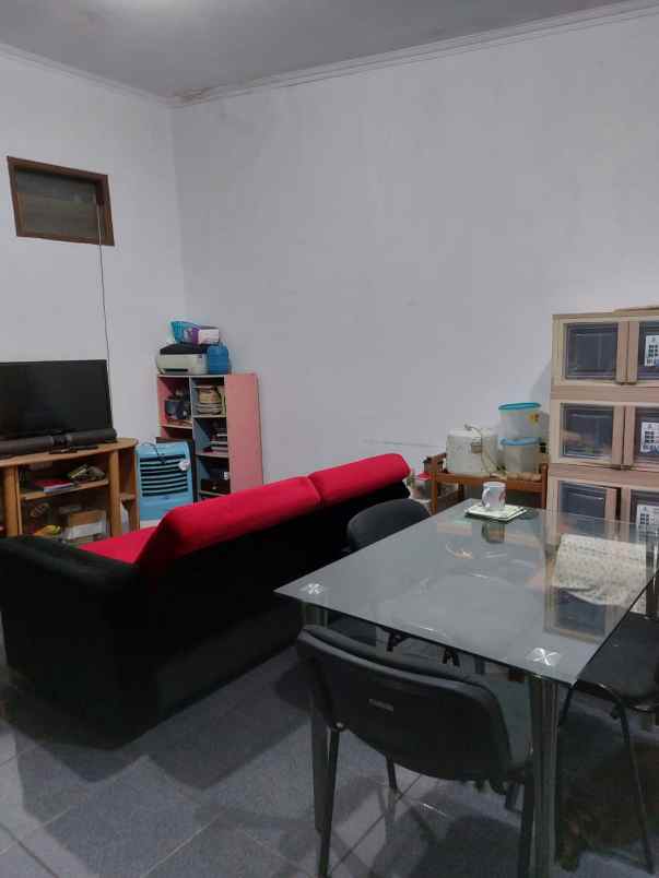 dijual rumah komplek nusa hijau