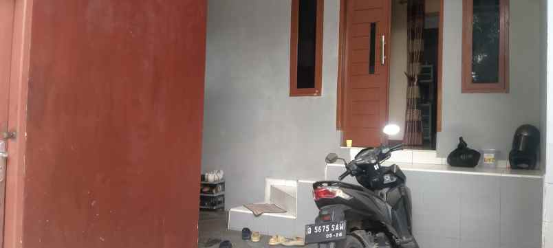 dijual rumah komplek padasuka indah