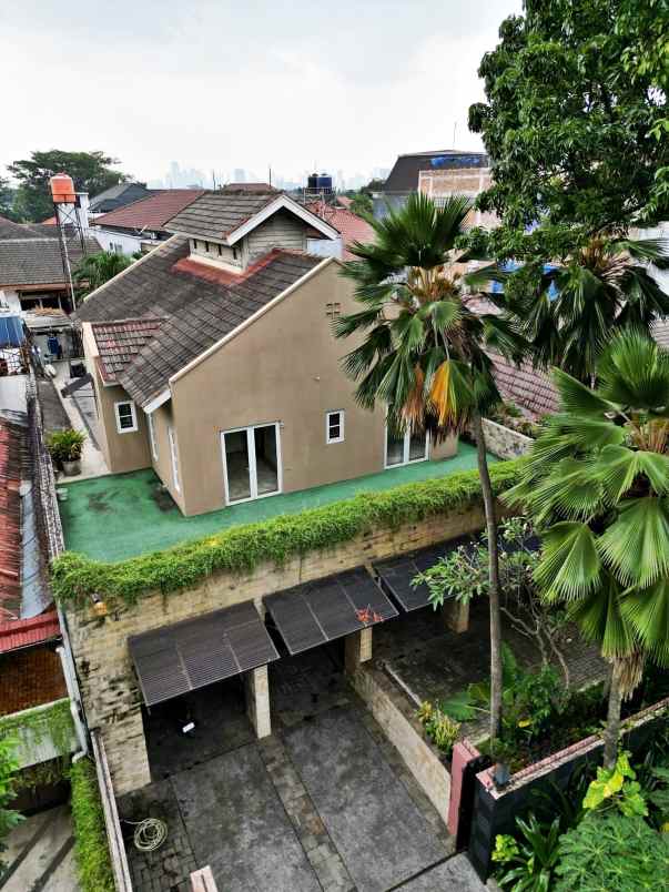 dijual rumah komplek pondok indah