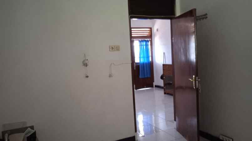 dijual rumah kota batu