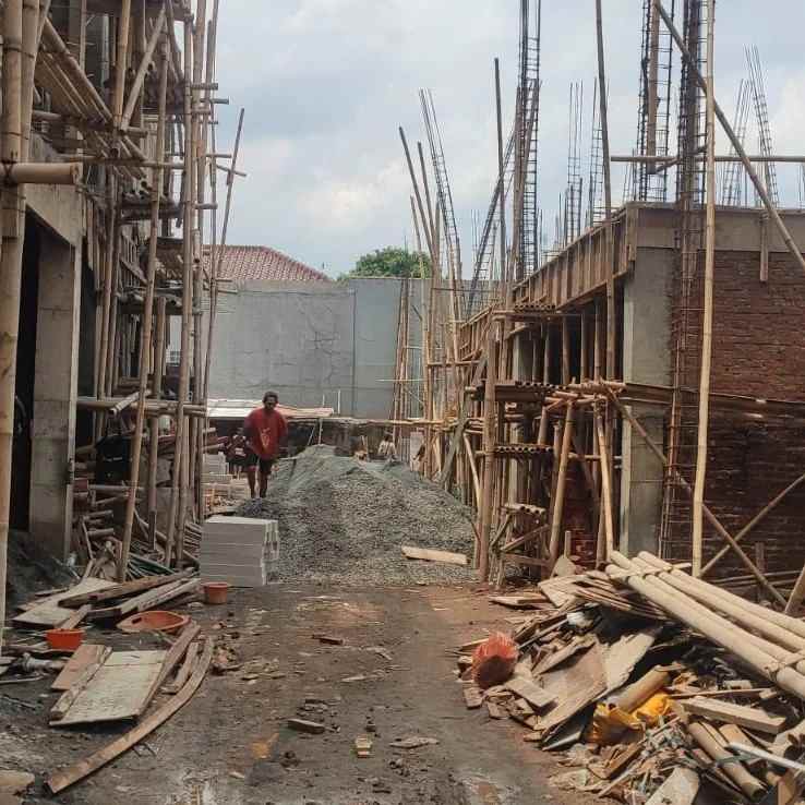 dijual rumah kukusan