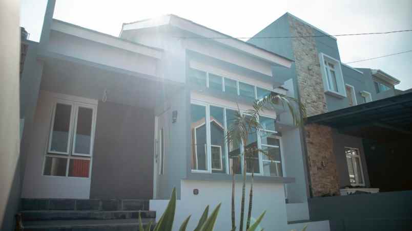 dijual rumah lembang bandung barat