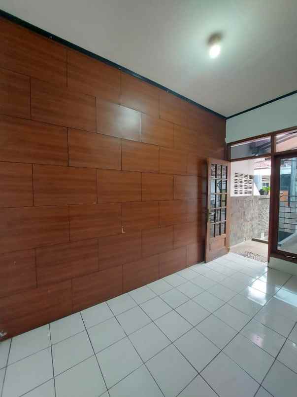 dijual rumah lengkong bandung kora