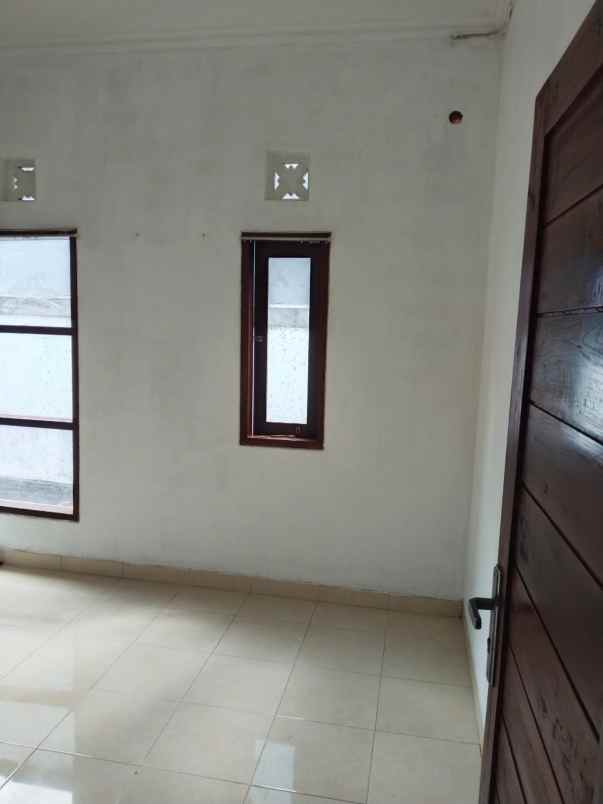 dijual rumah lokasi keboiwa utara