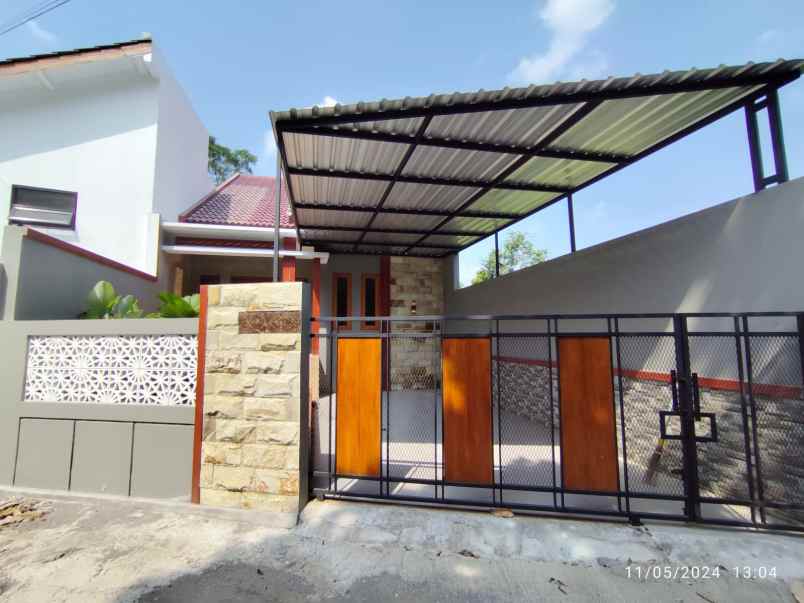 dijual rumah maguwoharjo