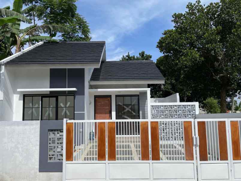 dijual rumah mandalajati