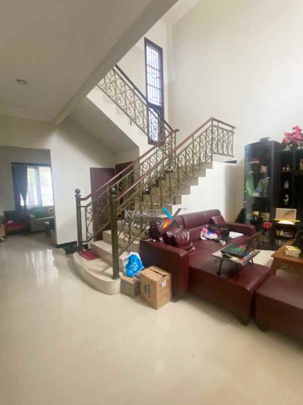 dijual rumah manyar kertoadi