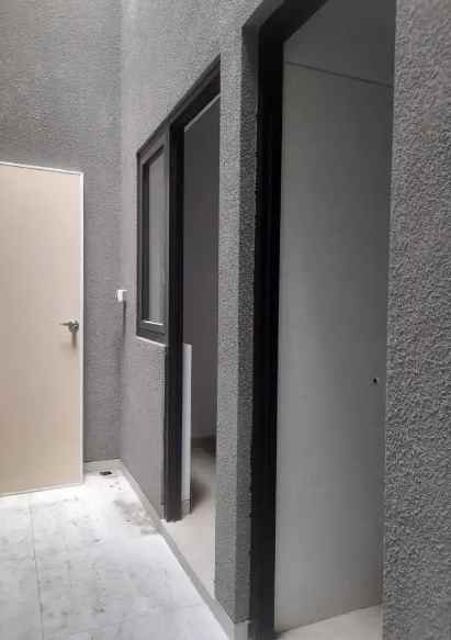 dijual rumah manyar tirtoyoso