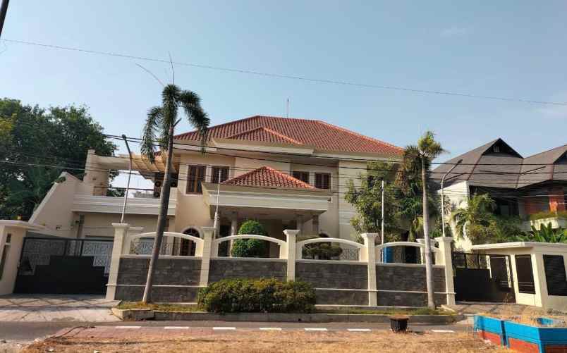 dijual rumah margorejo