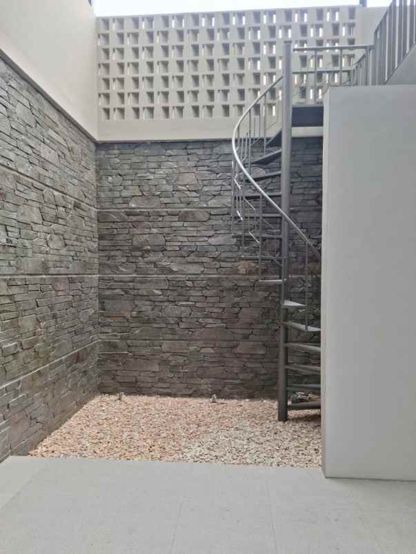 dijual rumah mekarwangi