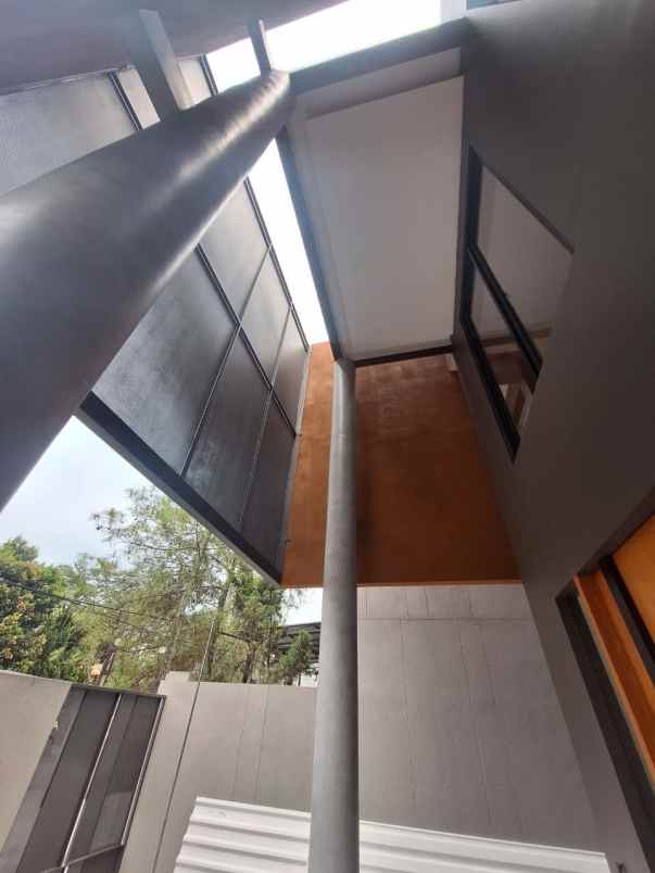 dijual rumah mekarwangi