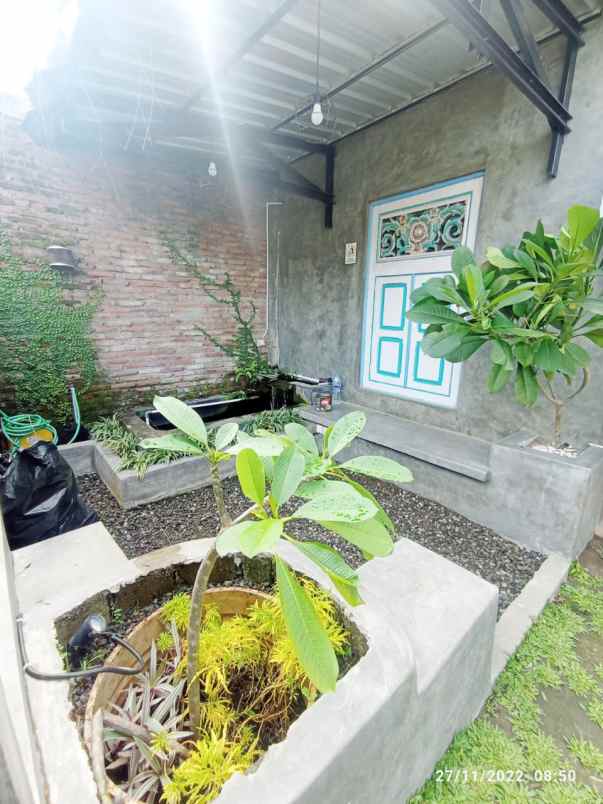 dijual rumah minomartani condong catur