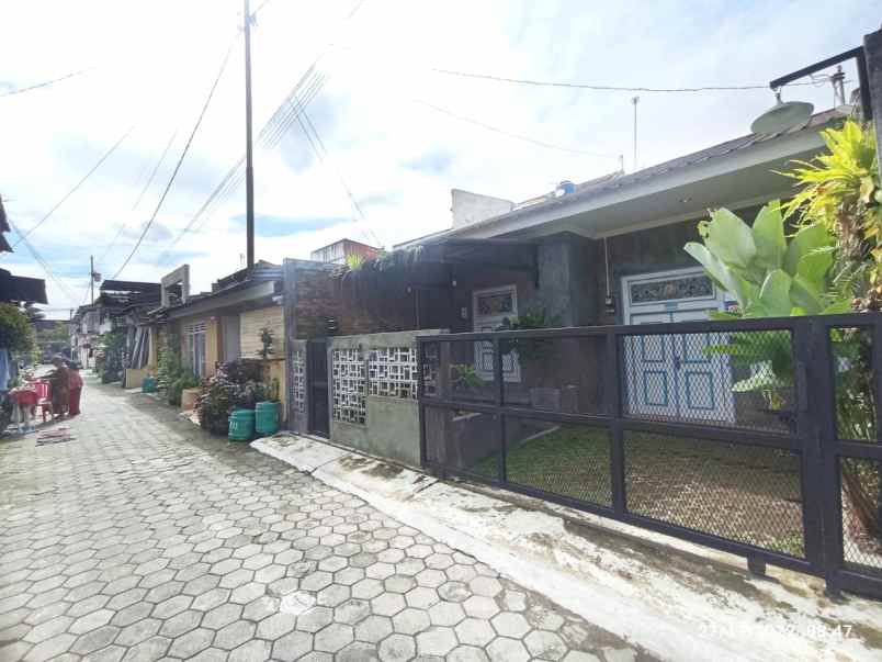 dijual rumah minomartani condong catur