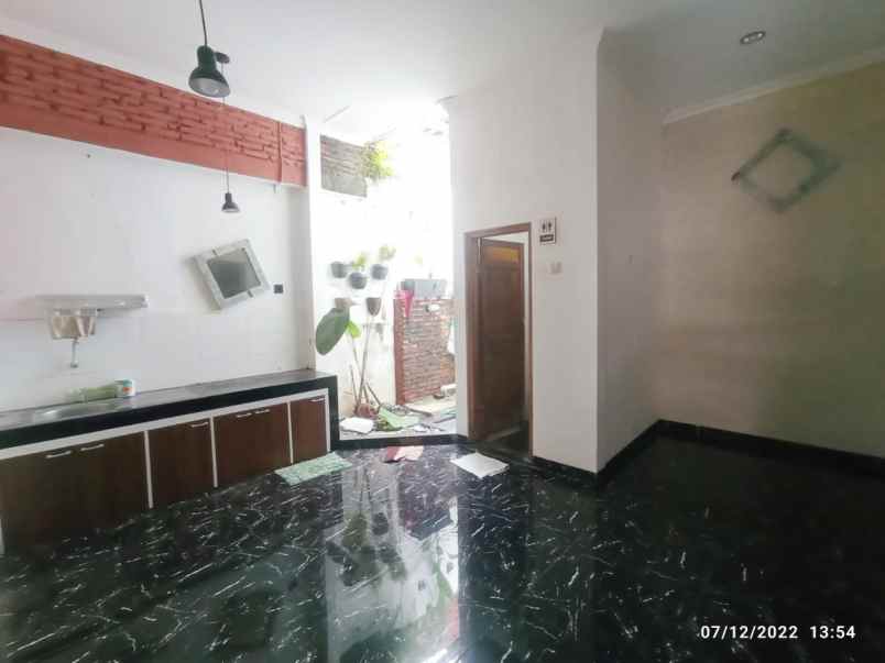 dijual rumah minomartani condong catur