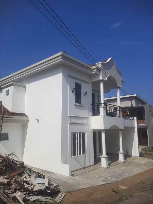 dijual rumah modern minimalis siap huni di jagakarsa