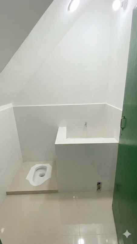 dijual rumah ngelom