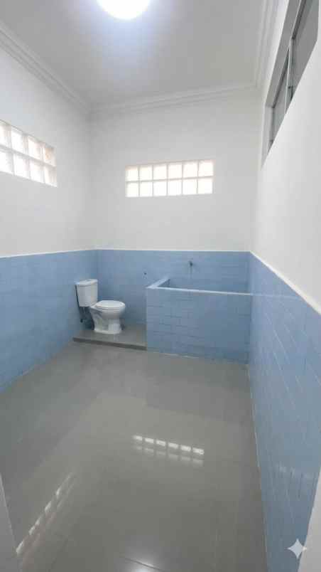 dijual rumah ngelom