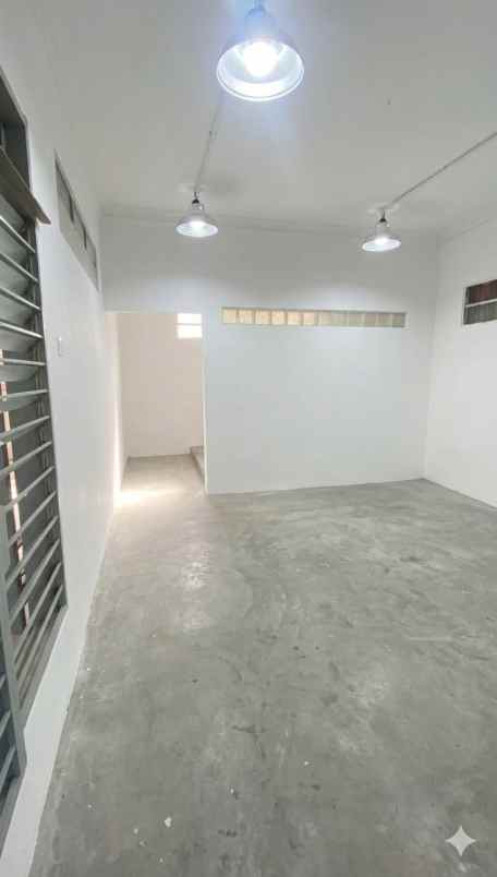 dijual rumah ngelom
