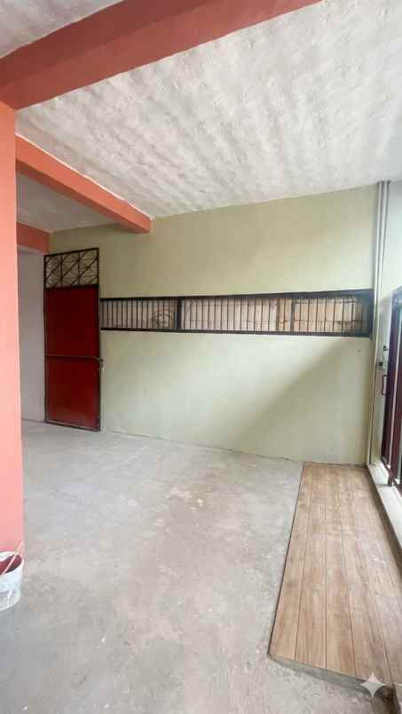 dijual rumah ngelom