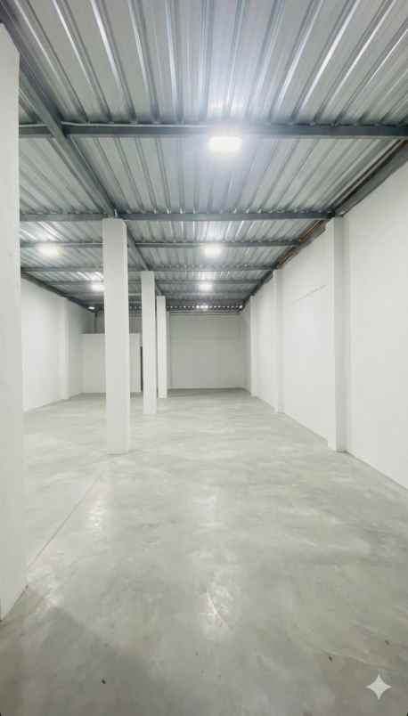 dijual rumah ngelom