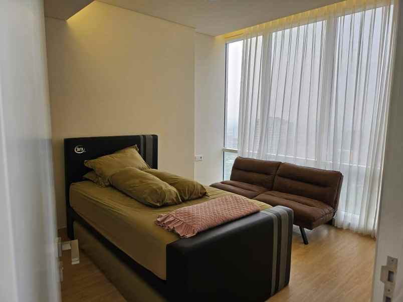 dijual rumah one galaxy