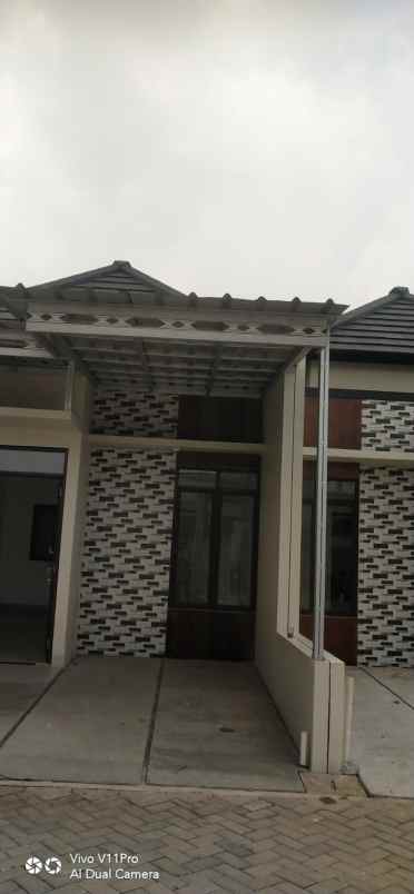 dijual rumah pakujaya