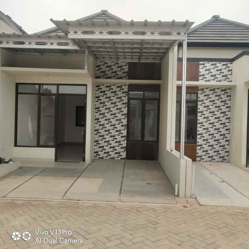 dijual rumah pakujaya