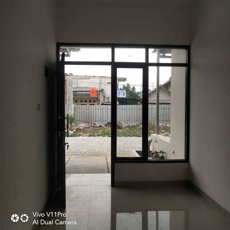 dijual rumah pakujaya