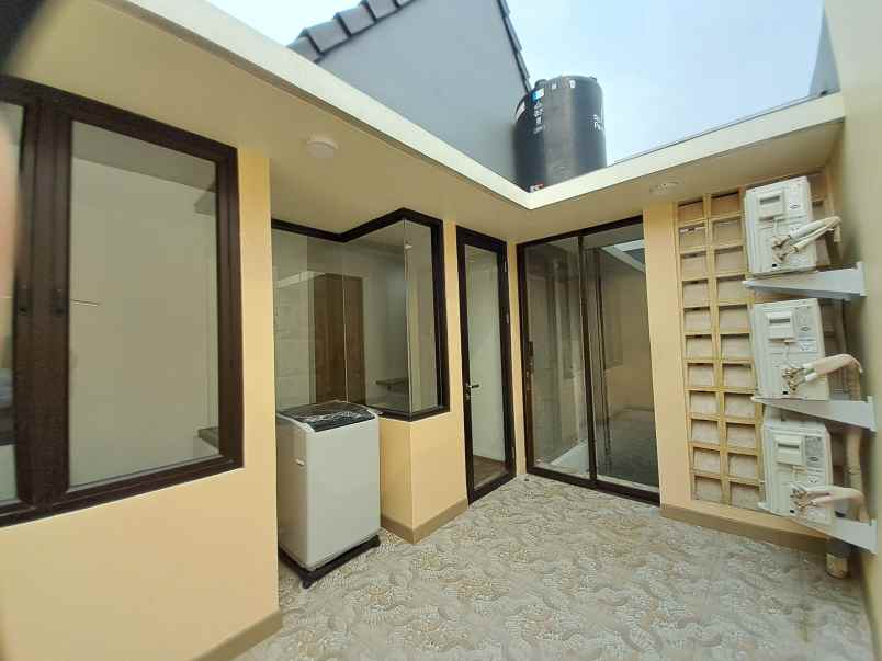 dijual rumah pejaten raya jakarta selatan