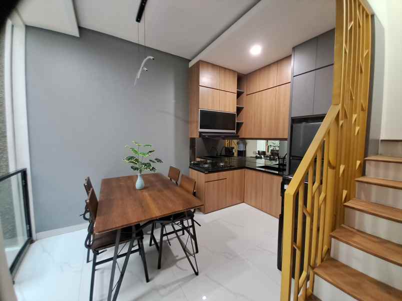 dijual rumah pejaten raya jakarta selatan